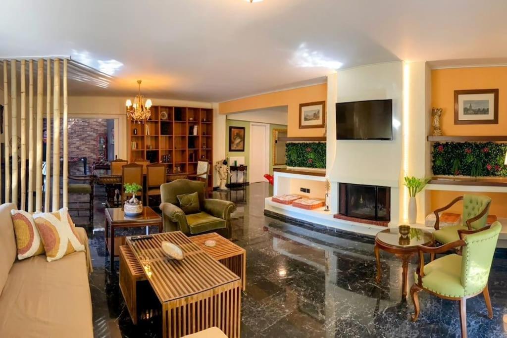 Appartement Sarakin'S Mansion Luxury Retreat à Athènes Extérieur photo